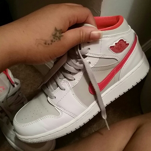 Jordan 1s - Picture 3 of 3