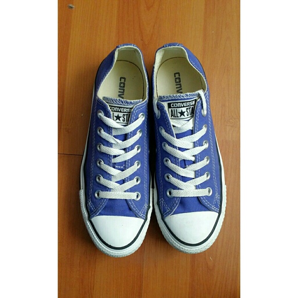Purple/blue converse