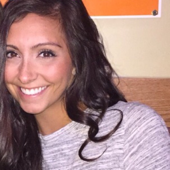 Meet your Posher, Ali - Picture 3 of 3