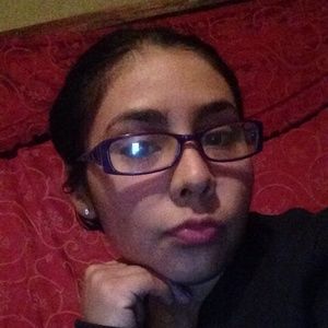 Meet your Posher, Inez