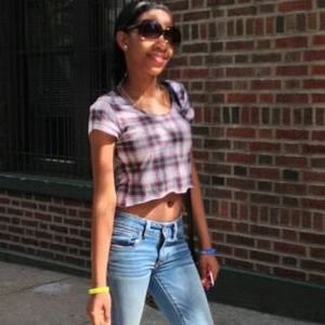 Meet your Posher, Fatima