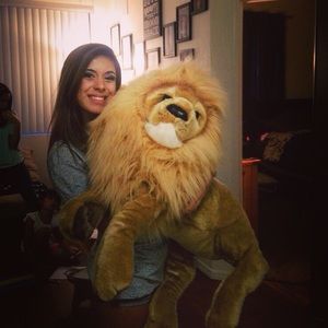Meet your Posher, Reyna