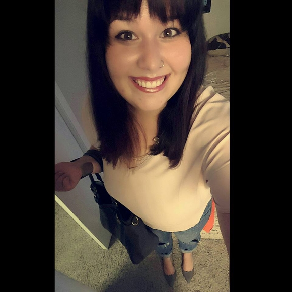 Meet your Posher, Shannon - Picture 1 of 1