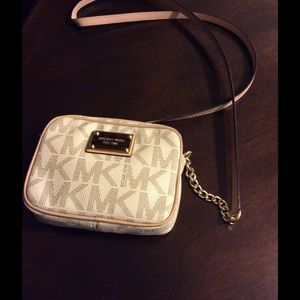 Michael Kors Logo Messenger Bag