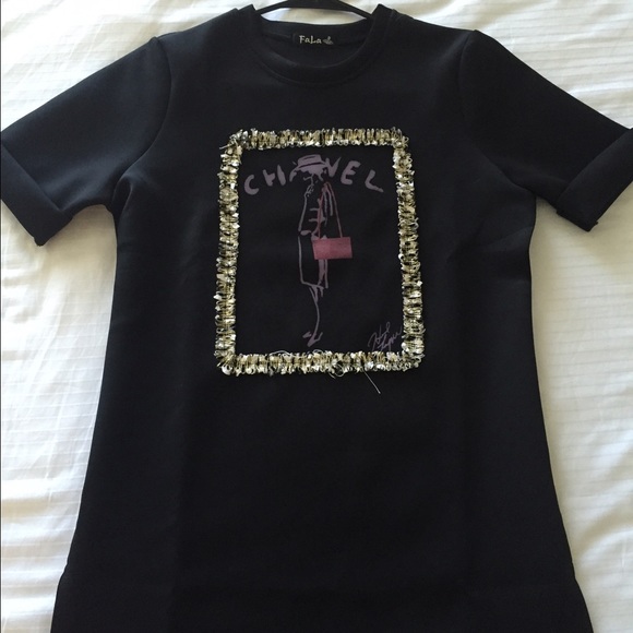 Black long length T-shirt