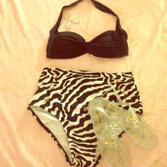 La Blanca Black Bikini Top - Picture 1 of 3