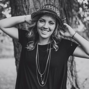 Meet your Posher, Brooke