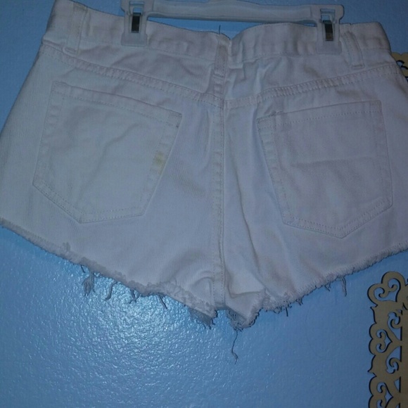 Ripped White Jean Shorts F21 - Picture 2 of 4