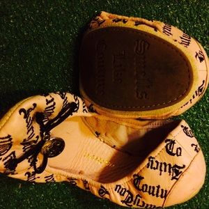 Juicy Couture ballet flats