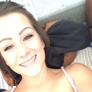 Meet your Posher, Lana