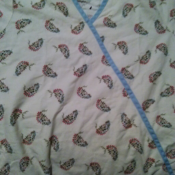 Scrub Top - Picture 2 of 4