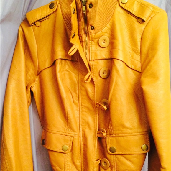 LIKE NEW Tan faux leather jacket