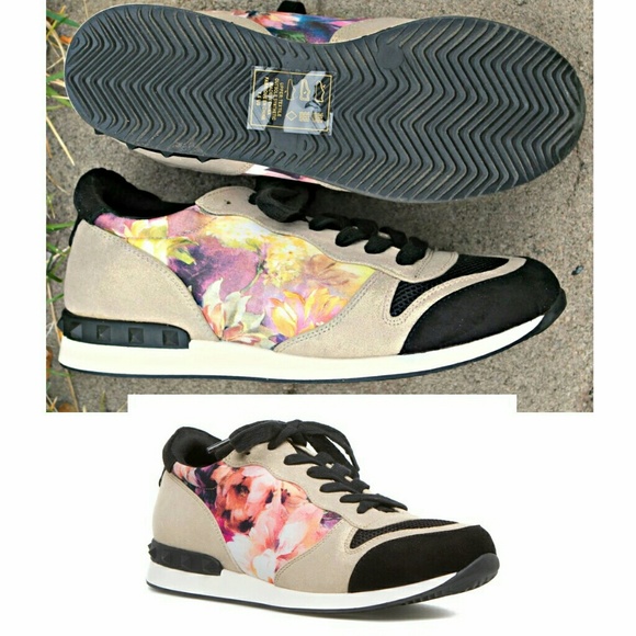 Verity fashion sneakers, size 7 left - Picture 3 of 4