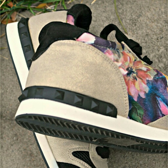 Verity fashion sneakers, size 7 left - Picture 4 of 4