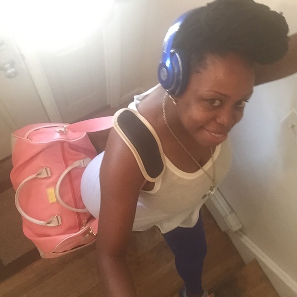 Meet your Posher, Malika