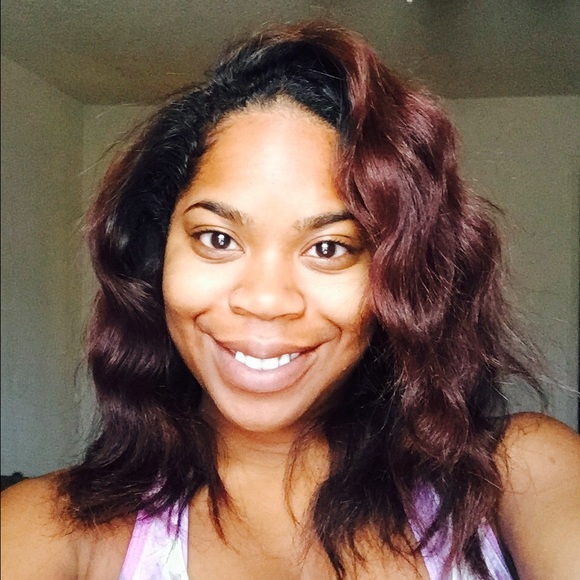 Meet your Posher, Bri - Picture 1 of 1