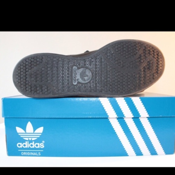 STAN SMITHS BLACK LEATHER - Picture 2 of 4