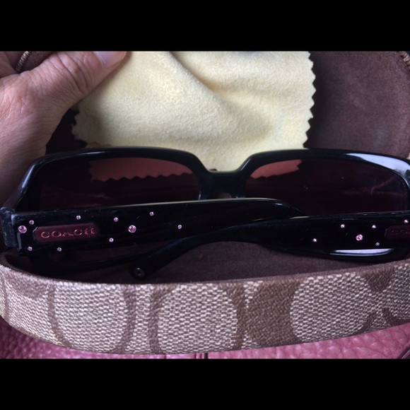 LIKE NEW COACH SUNGLASSESS