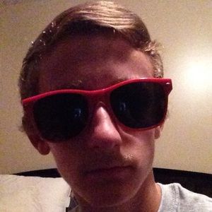 Meet your Posher, Tristen