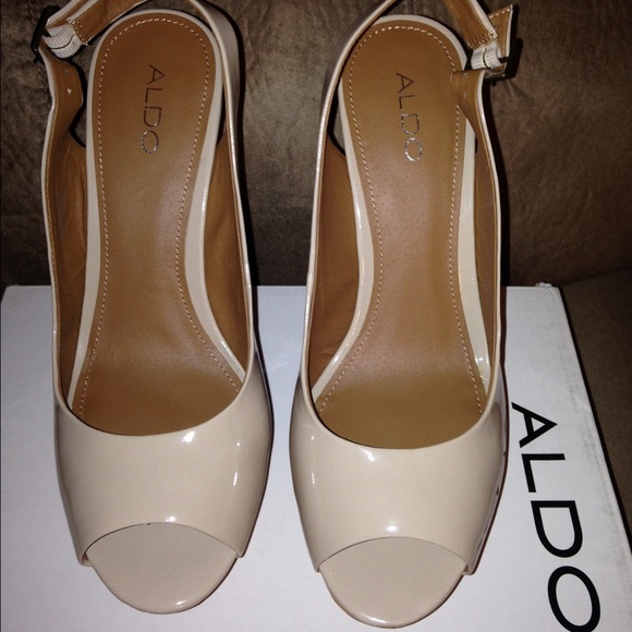 ALDO Demarse Nude Wedge