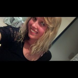 Meet your Posher, Dana