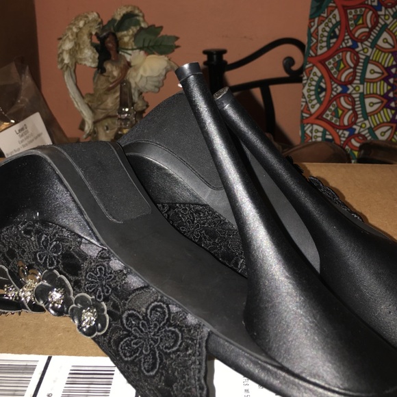 Peep toe heels - Picture 3 of 4