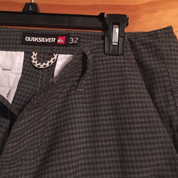 Men's shorts - Picture 2 of 2