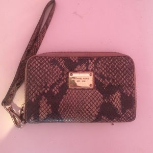 Michael Kors iPhone 5 phone wallet