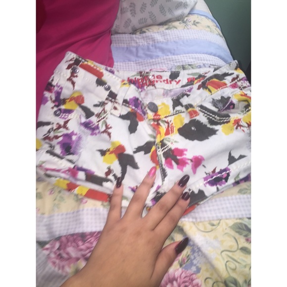 short Flower shorts!