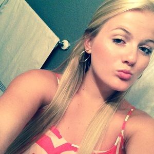 Meet your Posher, Stephanie