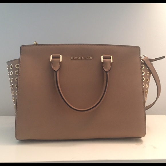 Micheal Kors Large Selma Tote w/ Grommets