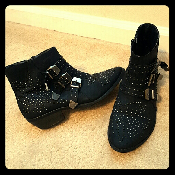 !!!SOLD!!!Booties 8/9