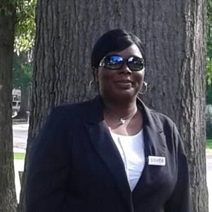 Meet your Posher, Carolyn