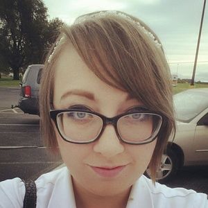 Meet your Posher, Holly