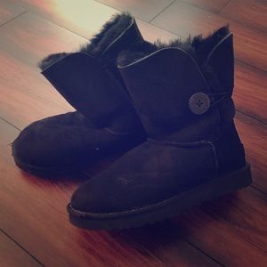 Never Worn! Ugg Bailey Boots