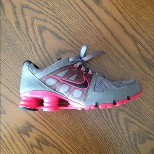 Women's Nike Shox Shoes!