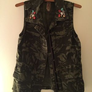 Decree Cargo Vest