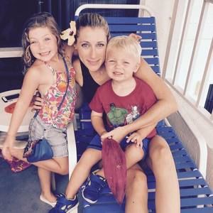 Meet your Posher, Lara