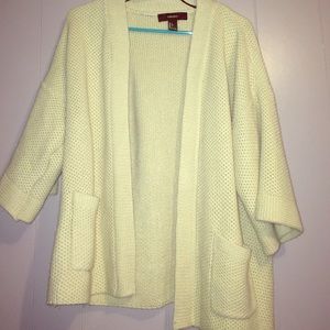 Oversized knitted sweater