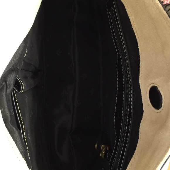 Kenneth Cole Black Leather Should Bag - Picture 4 of 4