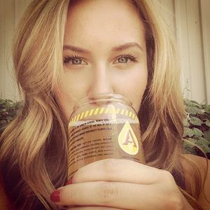 Meet your Posher, Valentina