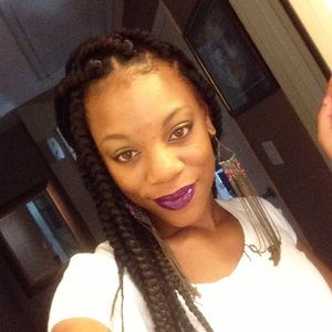 Meet your Posher, Kaya