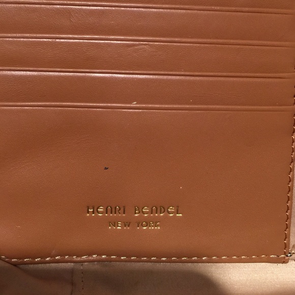 Henri bendel cross body - Picture 3 of 4