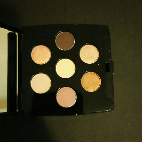 Holiday SALE! 100% AUTHENTIC! 2 Lancome Compacts