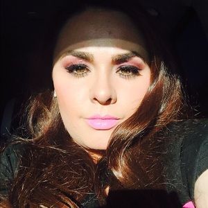 Meet your Posher, Priscilla