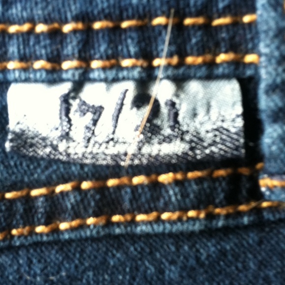 Jeans - Picture 3 of 3