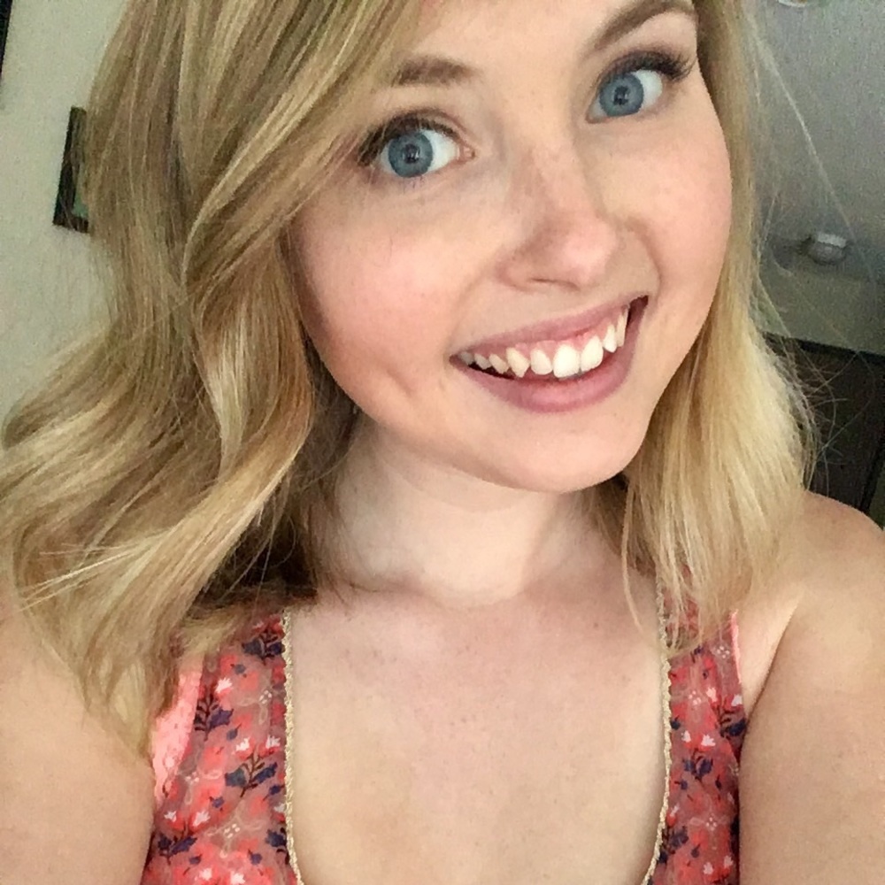 Meet your Posher, Kayla