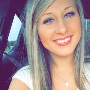 Meet your Posher, Mackenzie