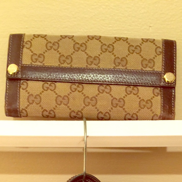 Authentic Gucci wallet.