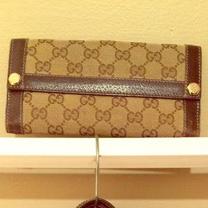 Authentic Gucci wallet.